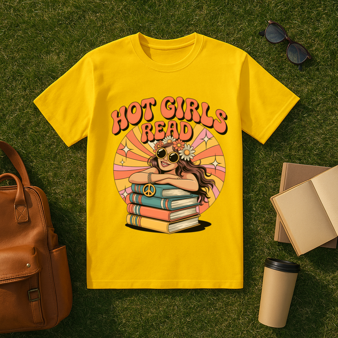 Retro Hot Girls Read T-Shirt
